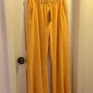 “Shore” Brand Sunburst lightweight Jacquard Terry Pants from Disney Springs  NWT